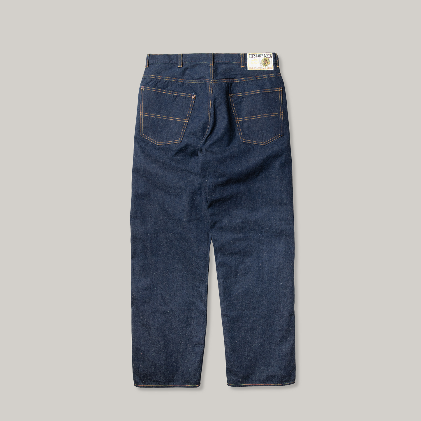 FIT'S LIKE A HUG JEANS