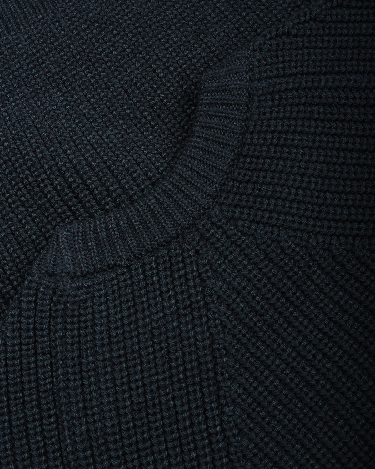 BATONER WOOL SIGNATURE CREW NECK - DARK GREEN x NAVY