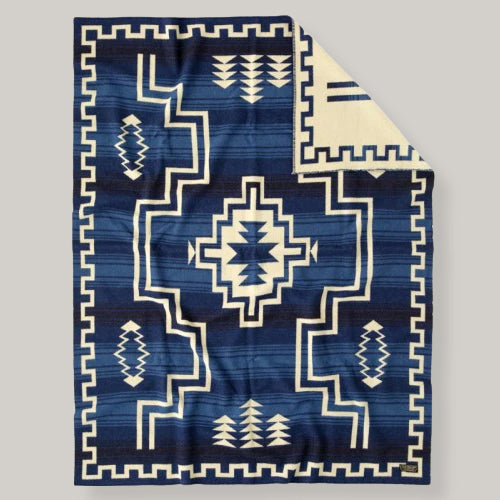 BASSHU WOOL BLANKET - JACQUARD BLUE