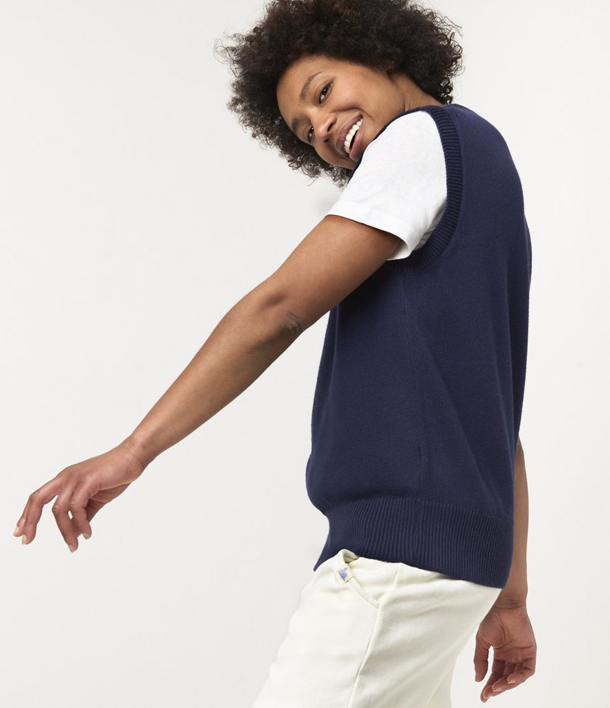 MERZ B. SCHWANEN CASHMERE BLEND VEST - DEEP BLUE