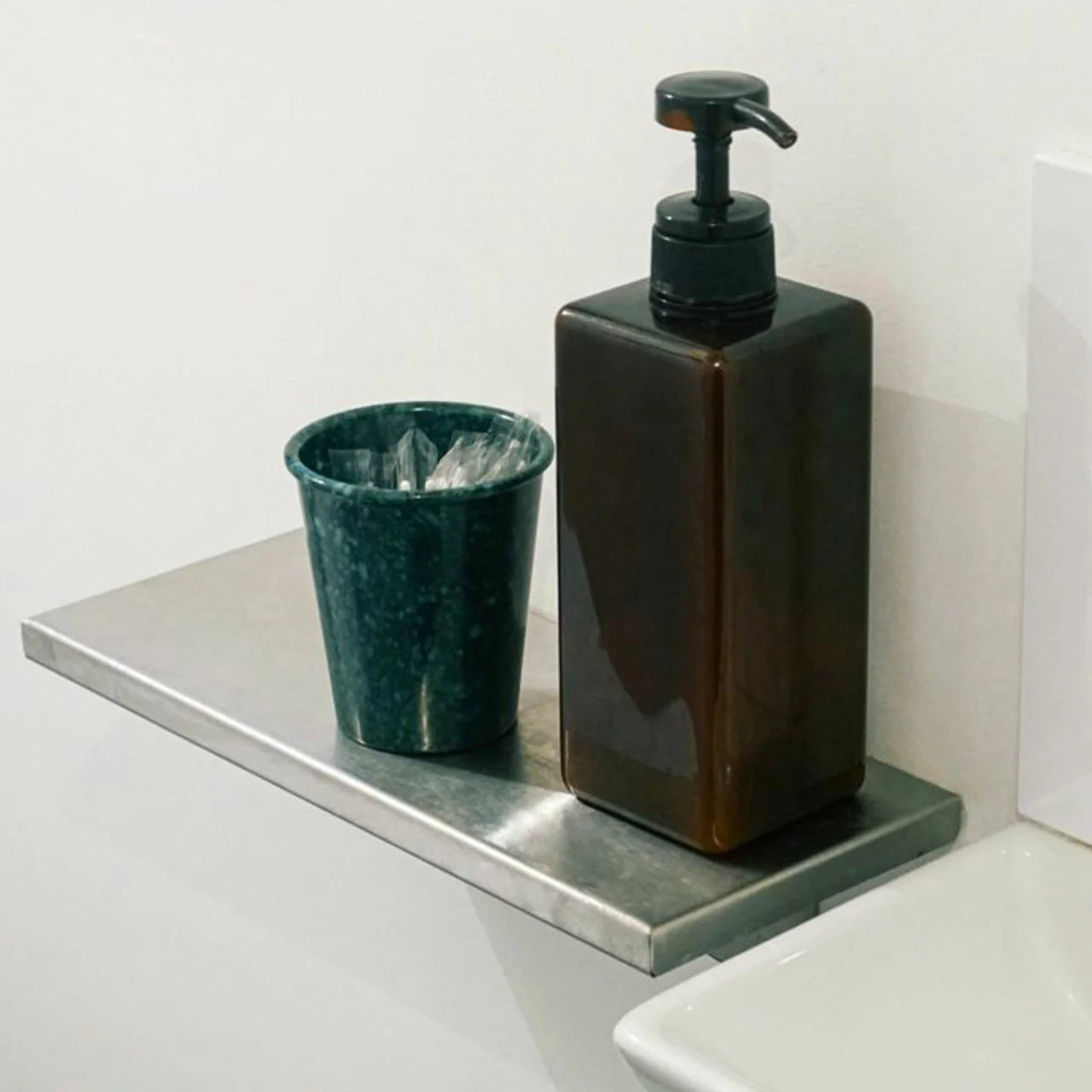 HIGHTIDE MELAMINE PEN STAND - DARK GREEN