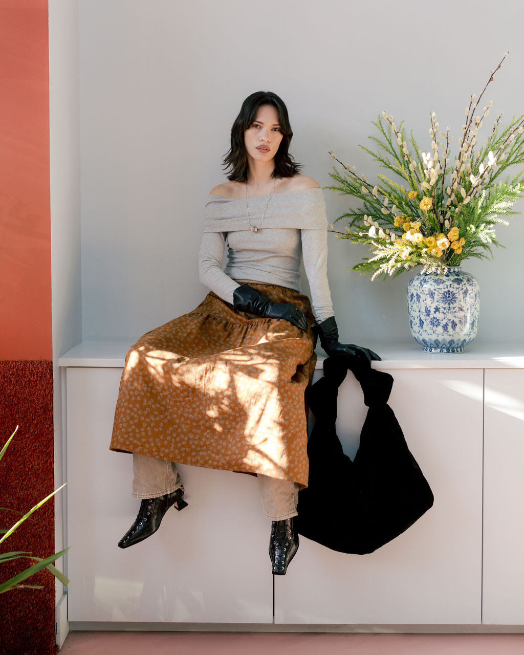 A BRONZE AGE - JOAN TOTE BAG - BLACK VELVET