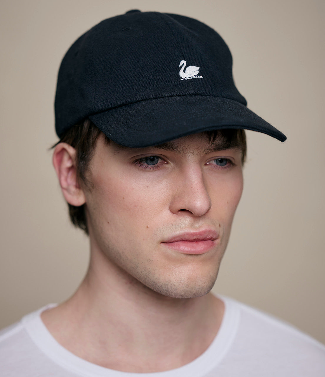 MERZ B. SCHWANEN SWAN LOGO CAP - DEEP BLACK