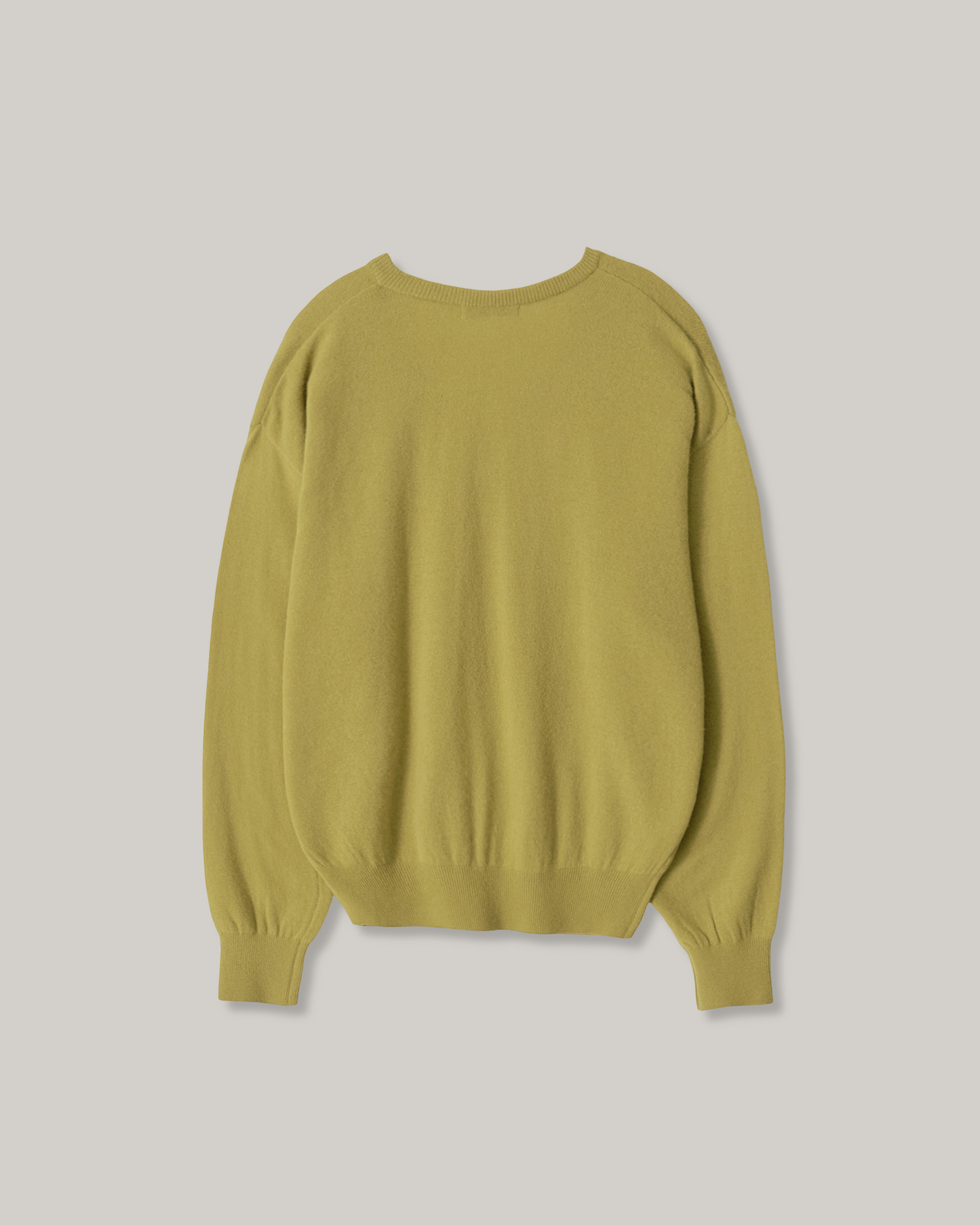 NOTHING WRITTEN PUNO V-NECK PULLOVER - OLIVE