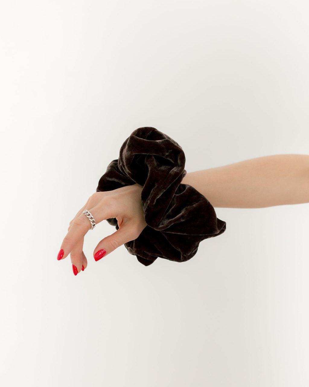 A BRONZE AGE - VELVET SCRUNCHIE - ECLIPSE VELVET