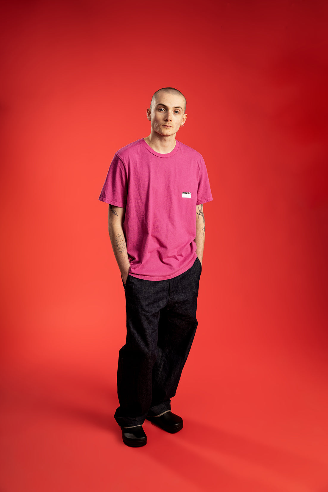 WORKING STICKER T-SHIRT - NANTUCKET