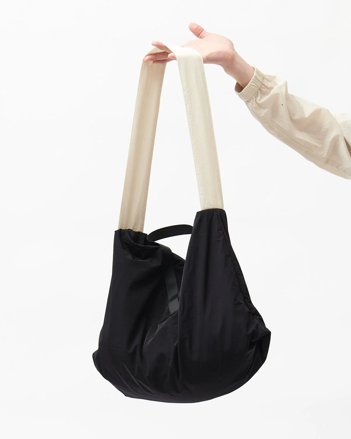 WORKS AND DAYS -  SLING BAG - BLACK