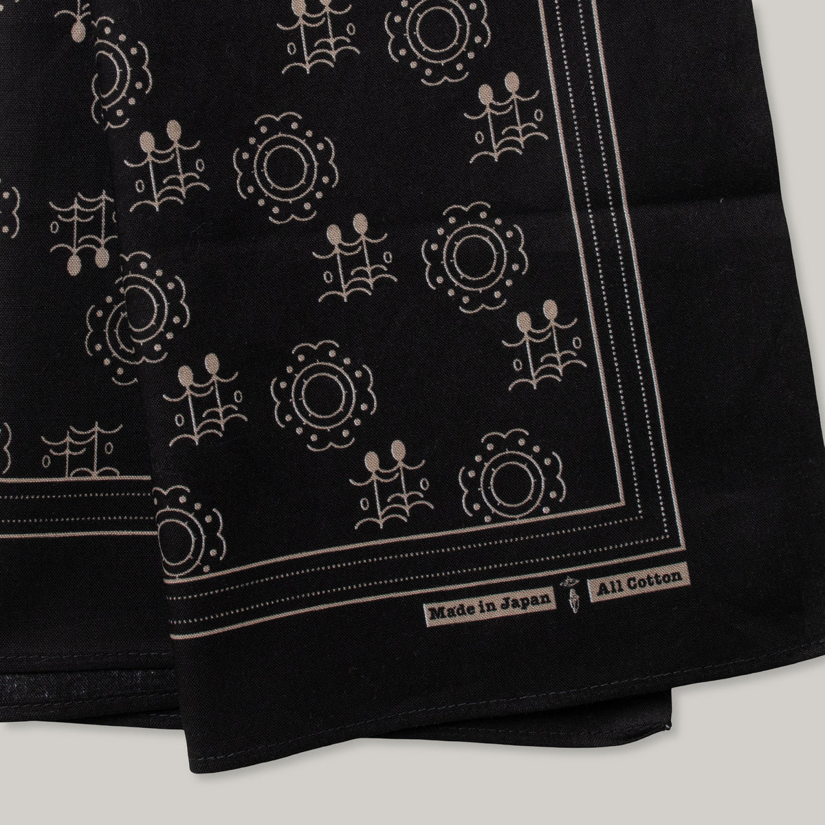 ONE EAR BRAND "SUN AND PLANT" - ANILINE BLACK