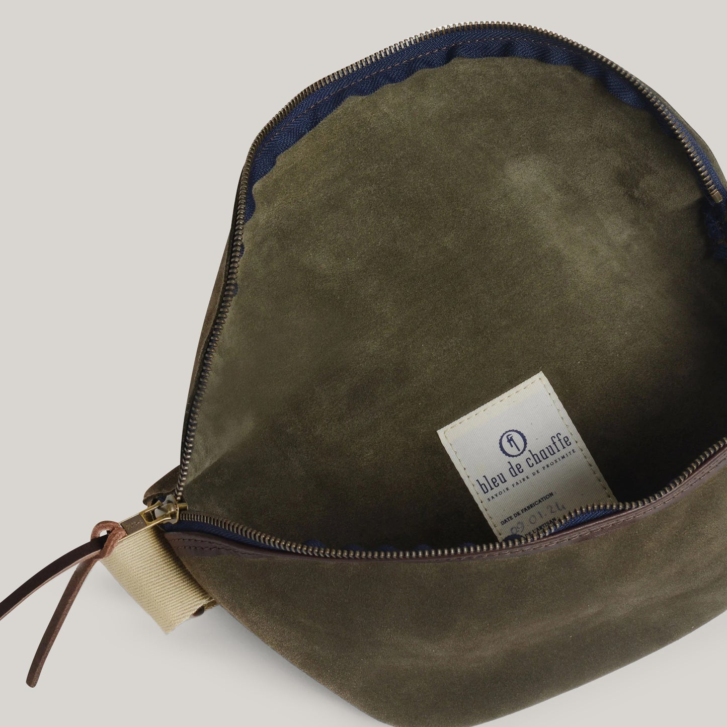 BLEU DE CHAUFFE NEW BEAT BELT BAG - MUSK SUEDE