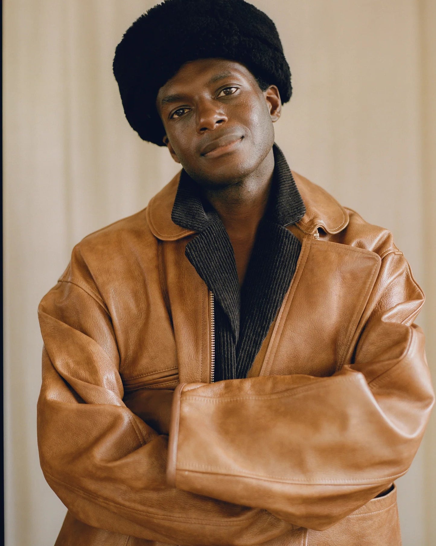 CAWLEY SUEDE BACK CURLY HAIR SHEEPSKIN CAP - CHOCOLATE