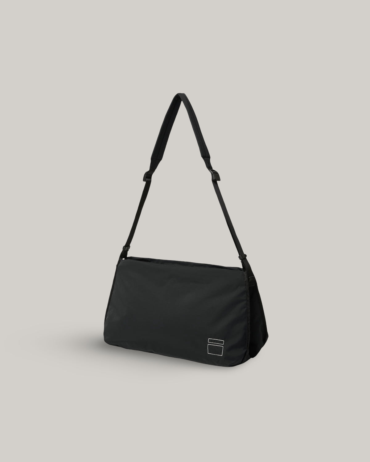 BLANKOF BELLOWS BAG 24 - (L) - BLACK
