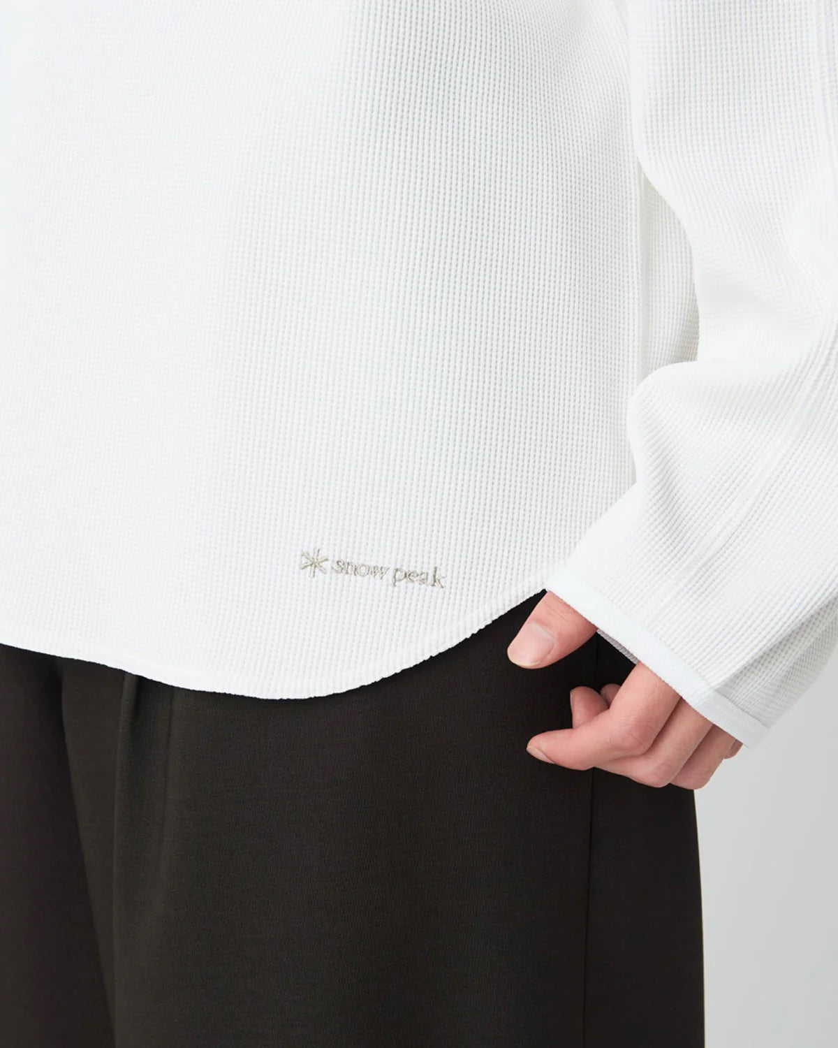 SNOW PEAK DRY WAFFLE  LONG-SLEEVE T-SHIRT - OFF-WHITE