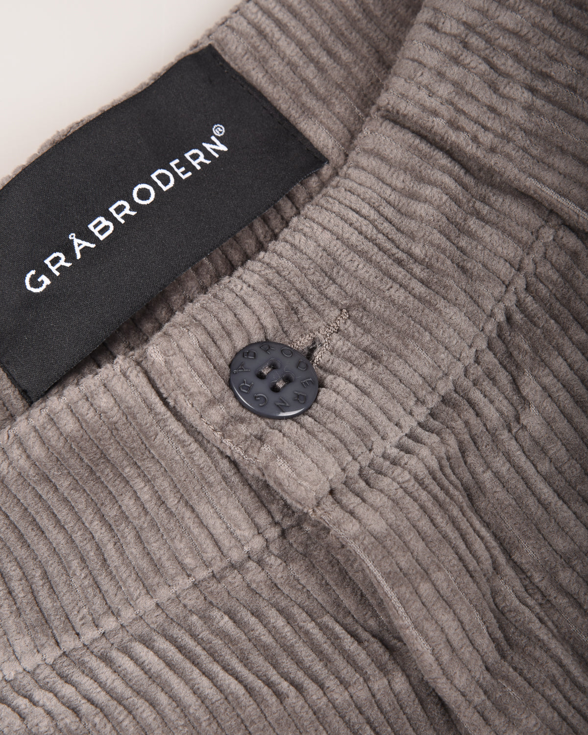 GRÅBRODERN EKE CHINO - WIDE CORDUROY - STEEL GREY