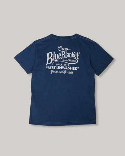 BLUE BLANKET JEANS TUBULAR LOGO T-SHIRT - INDIGO