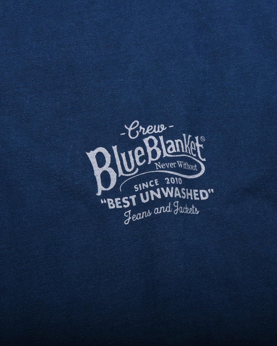 BLUE BLANKET JEANS TUBULAR LOGO T-SHIRT - INDIGO