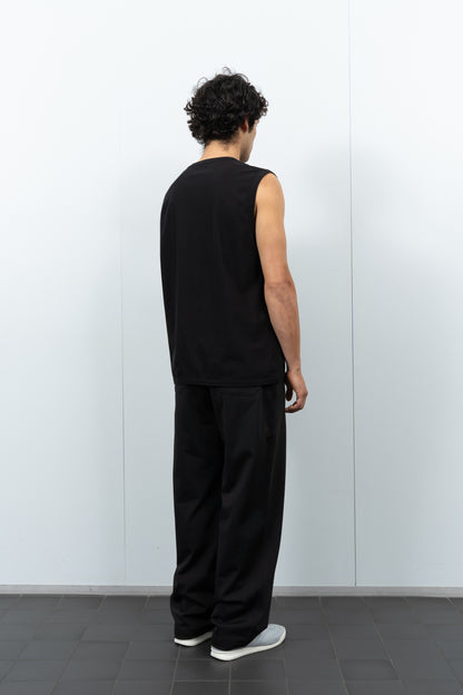 LADY WHITE CO. SLEEVELESS TEE - BLACK