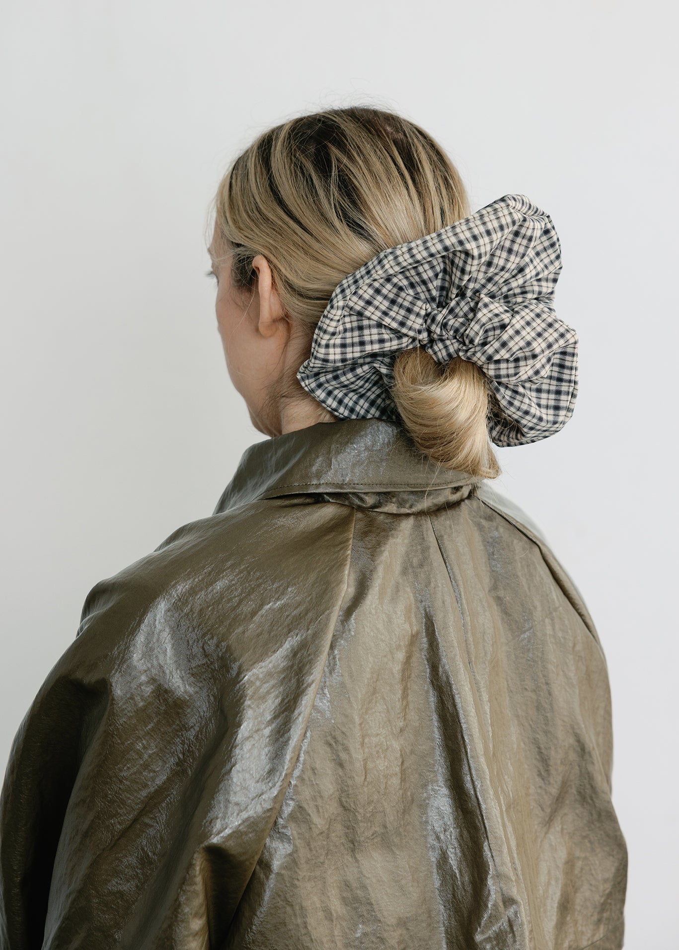 A BRONZE AGE - COTTON SCRUNCHIE - SANDY PLAID