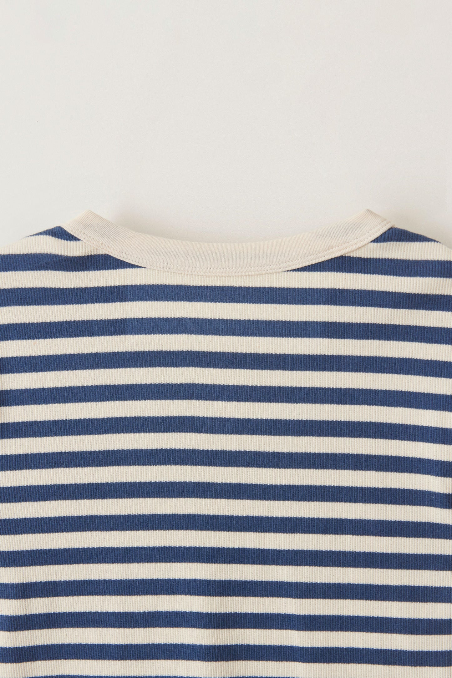 NOTHING WRITTEN PIPPA STRIPE RIB T-SHIRT - IVORY/ NAVY