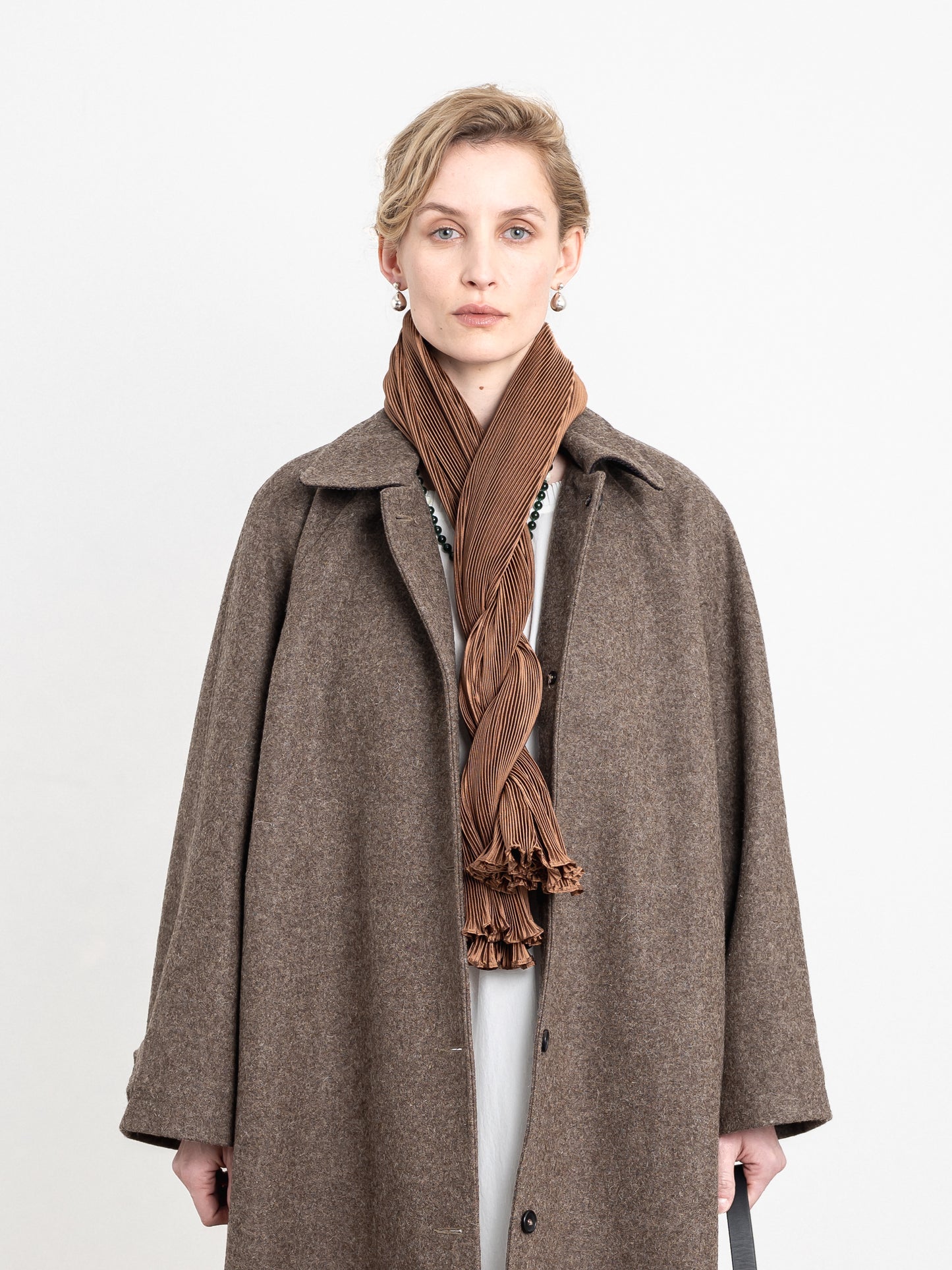 CAWLEY SILK DUPION PLEATED SCARF - CINNAMON
