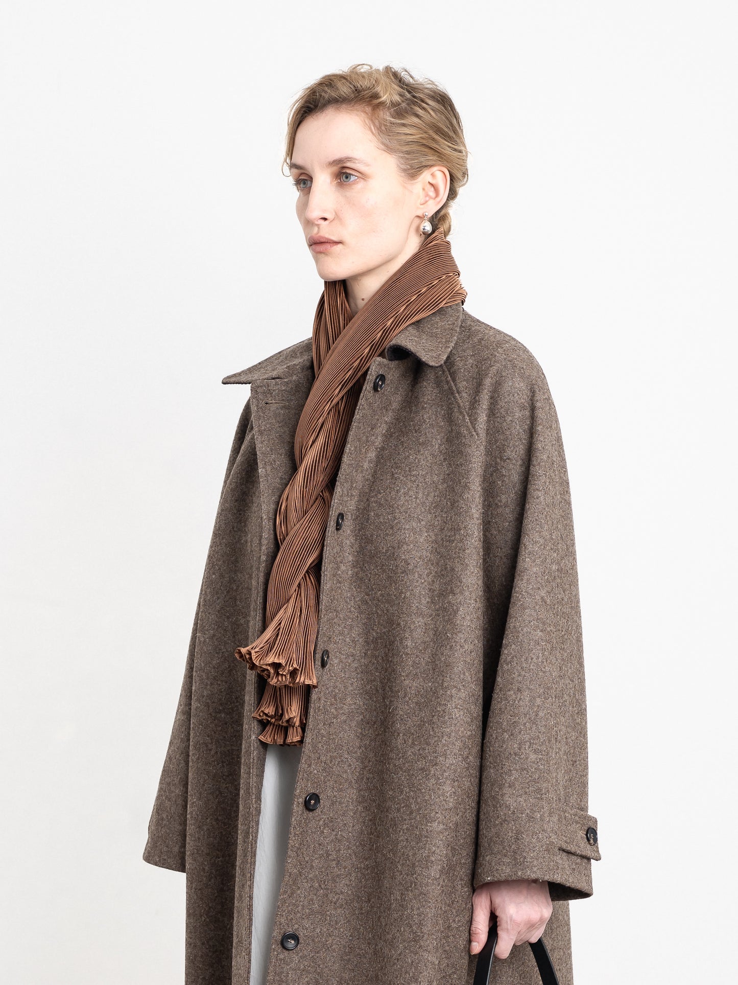 CAWLEY SILK DUPION PLEATED SCARF - CINNAMON