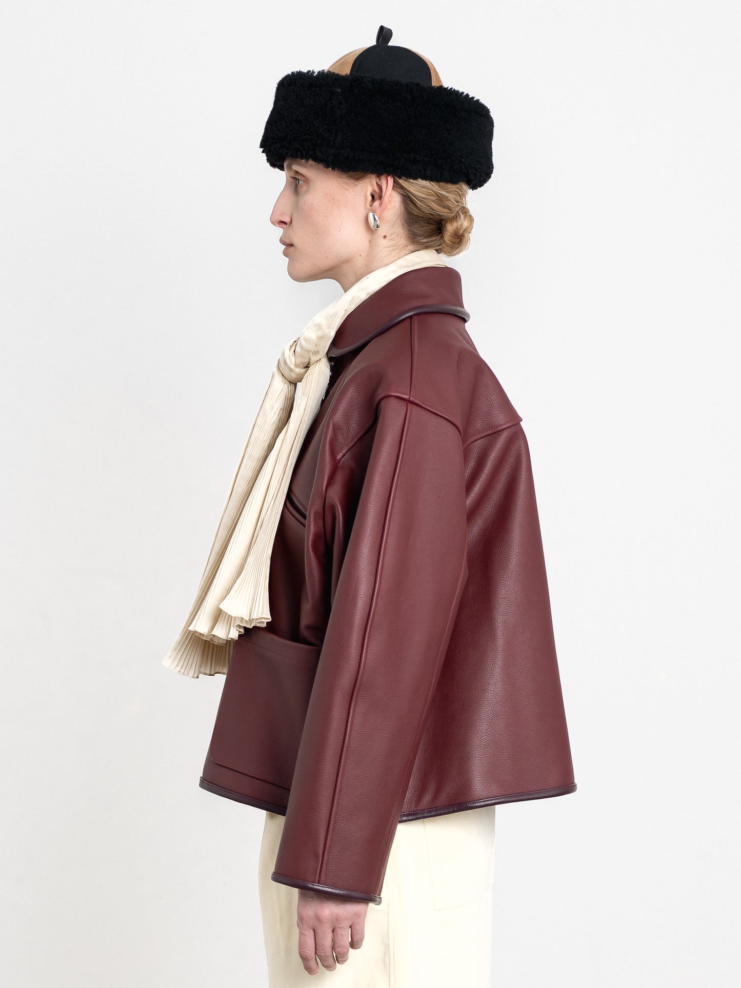 CAWLEY SILK DUPION PLEATED SCARF - IVORY