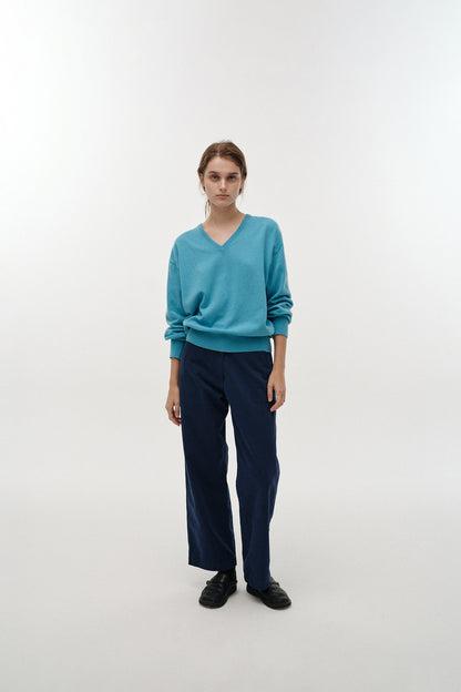 NOTHING WRITTEN PUNO V-NECK PULLOVER - DODGER BLUE