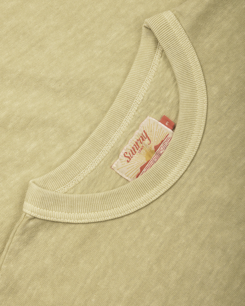 SUNRAY SPIRIT PIGMENT DYE HI'AKA  SS TSHIRT - WINTER PEAR