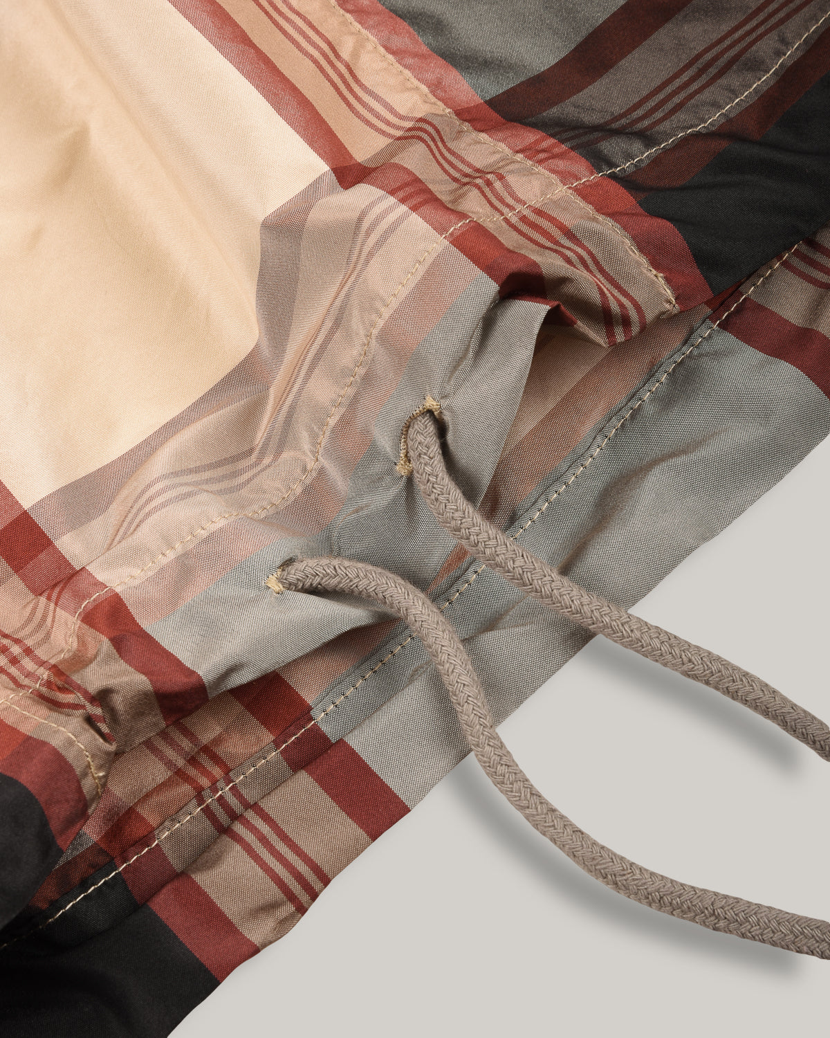 TS(S) LARGE PLAID HEM STRING PULLOVER PARKA - BEIGE