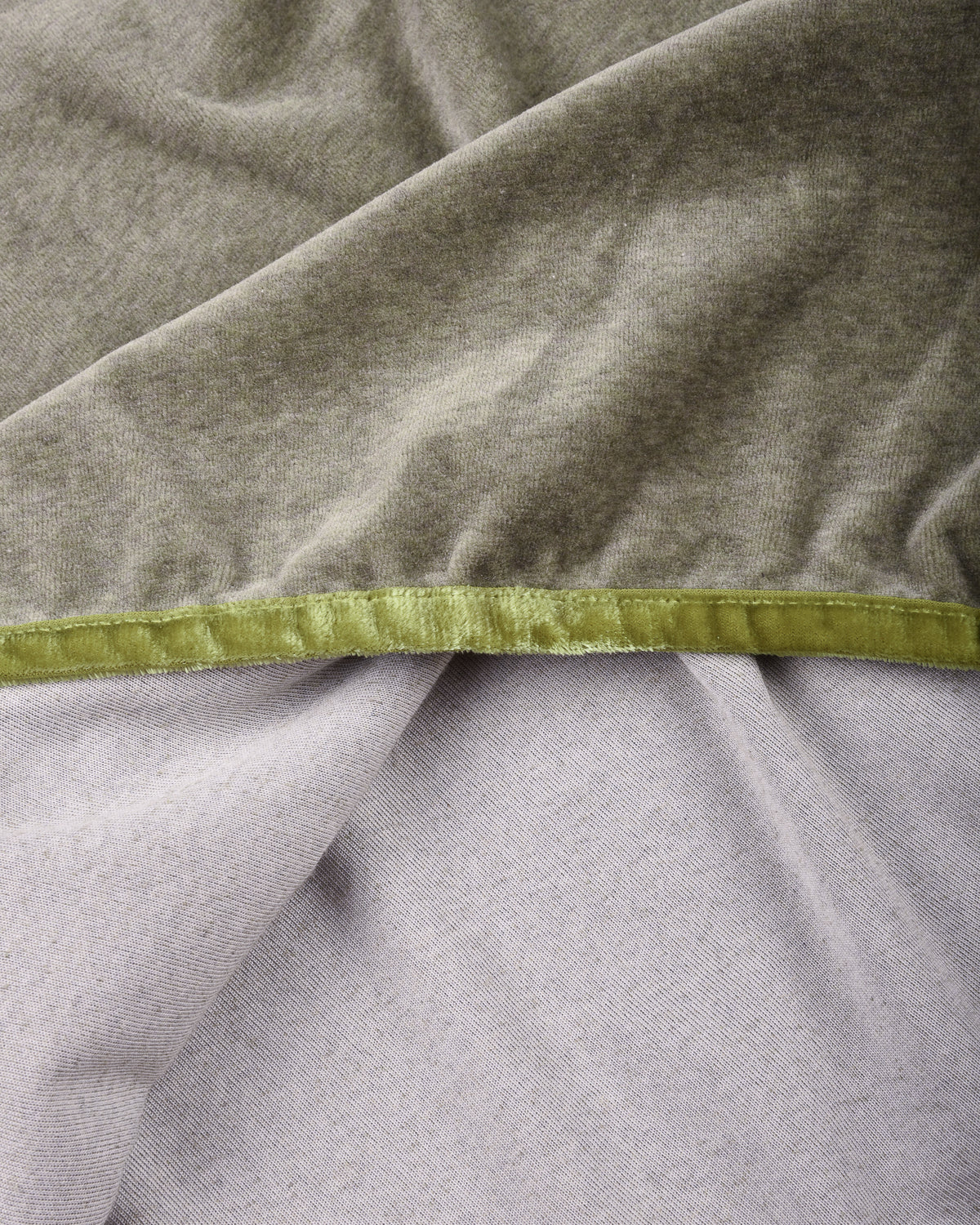 TS(S) VELOUR JERSEY/ VELVET TRIMMED CREW NECK SHIRT - OLIVE