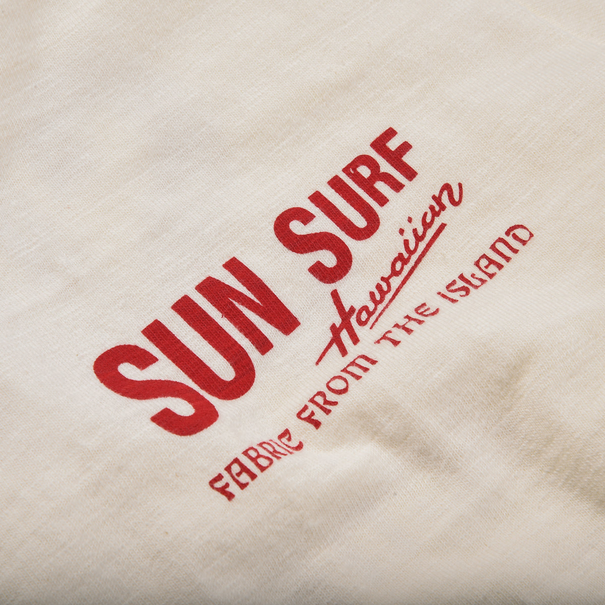 SUN SURF - 'ALOHA WEEK' TEE - NATURAL