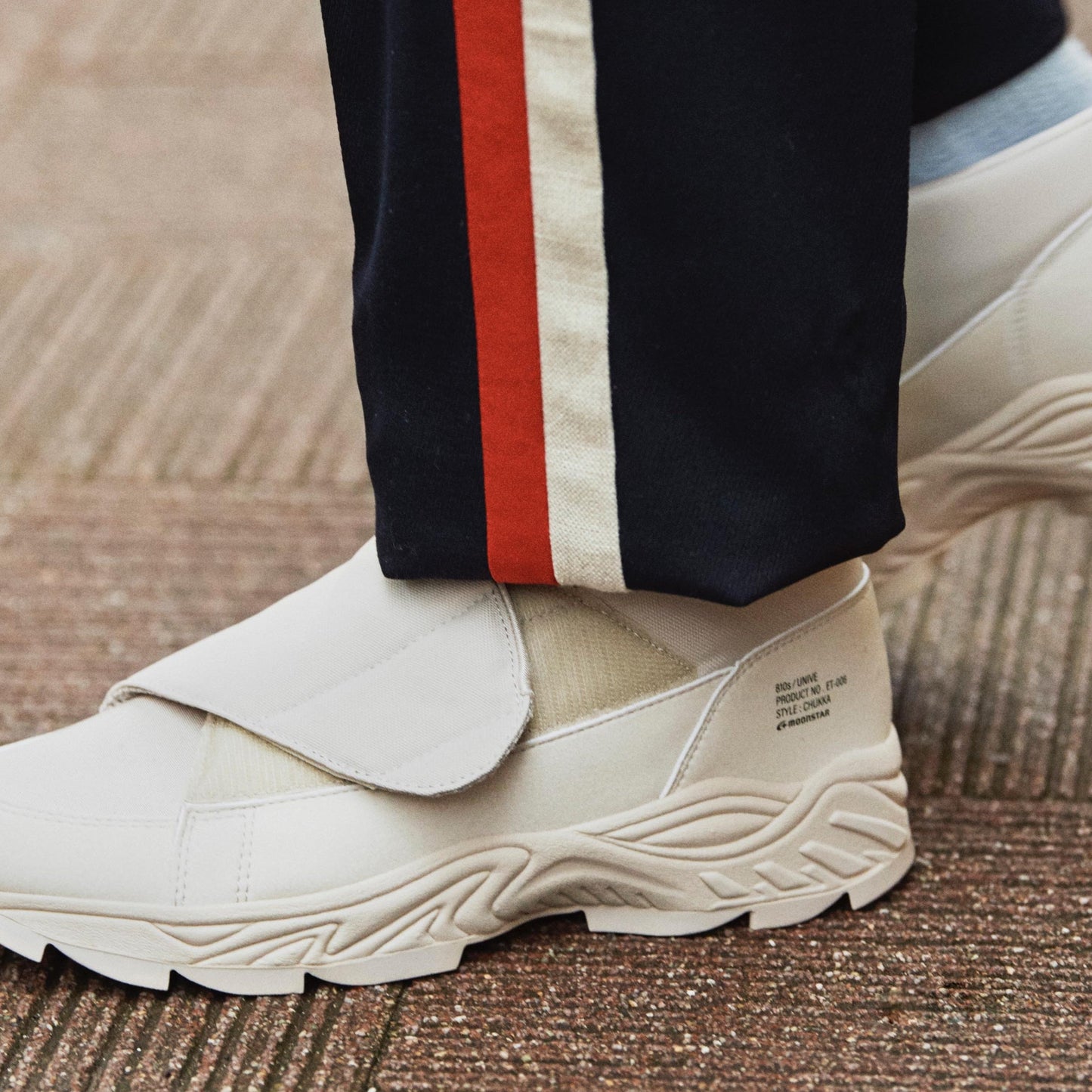 810s ET006 UNIVE - IVORY