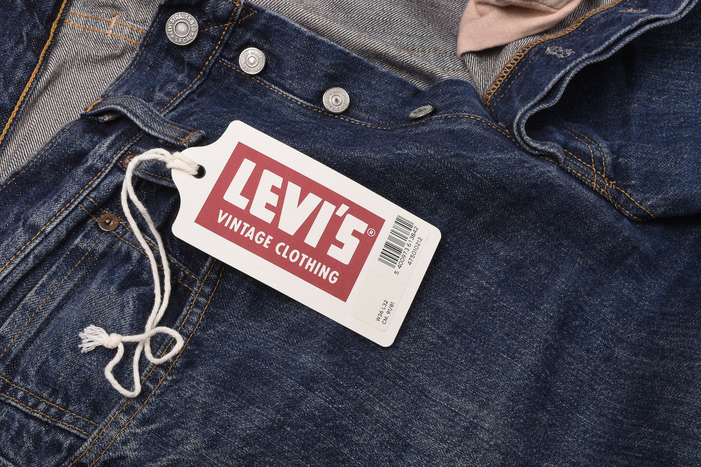 USED LEVI'S VINTAGE CLOTHING 1947 501 JEANS - THE RUNAWAY