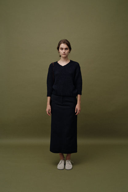 NOTHING WRITTEN WIDE V-NECK SWEATER - NAVY