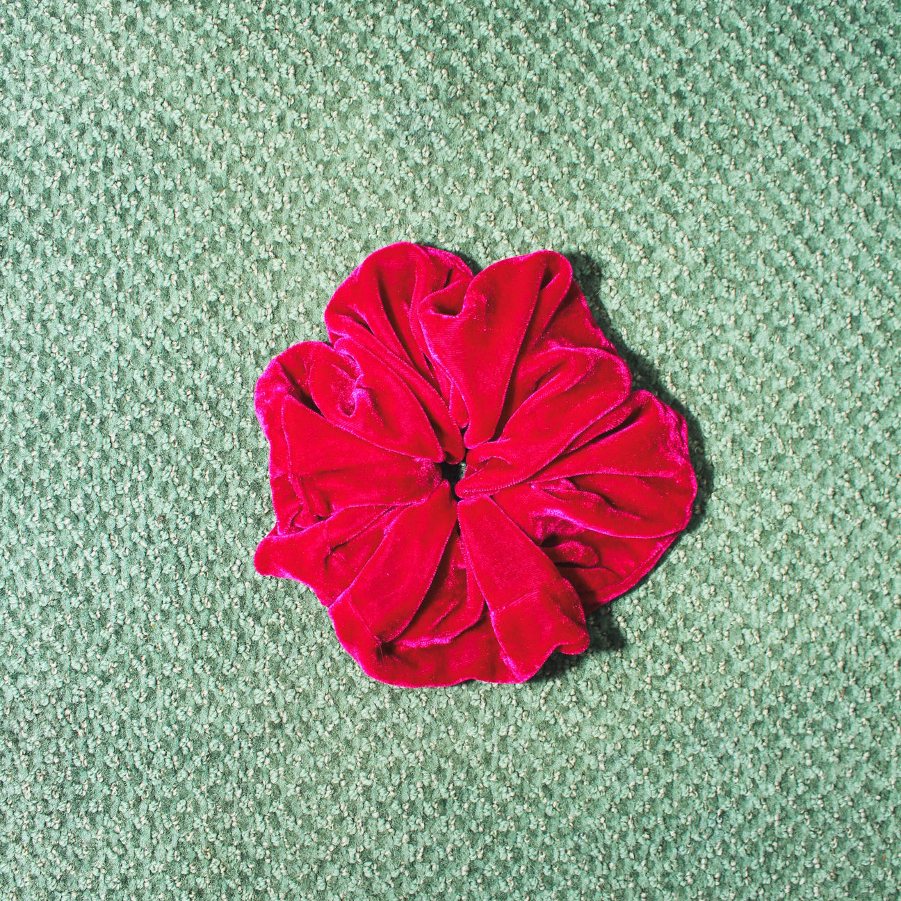 A BRONZE AGE - VELVET SCRUNCHIE - RUBY