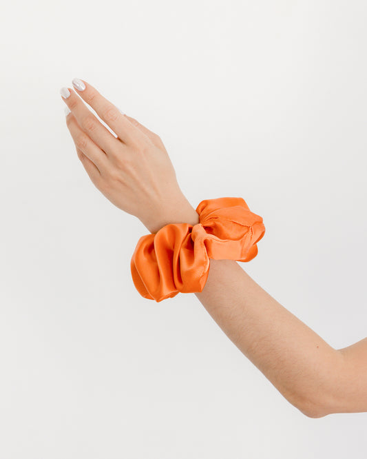 A BRONZE AGE - SILK SCRUNCHIE - TANGERINE