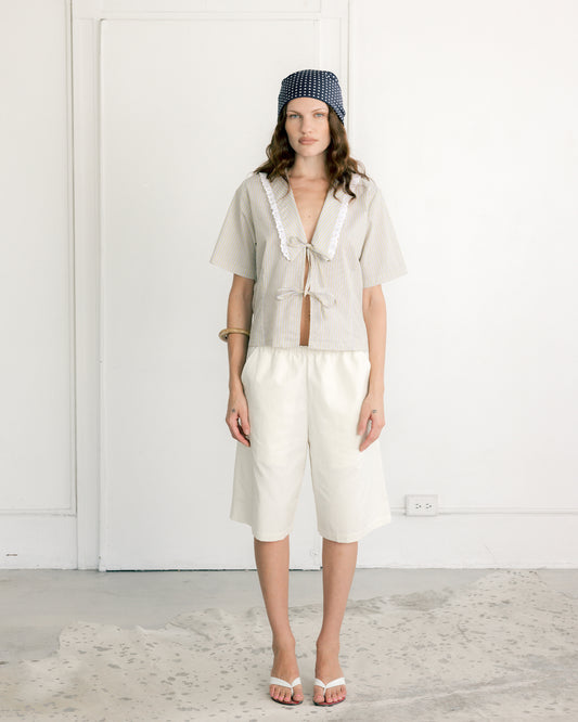 A BRONZE AGE BLOSSOM SHORT - BONE TWILL