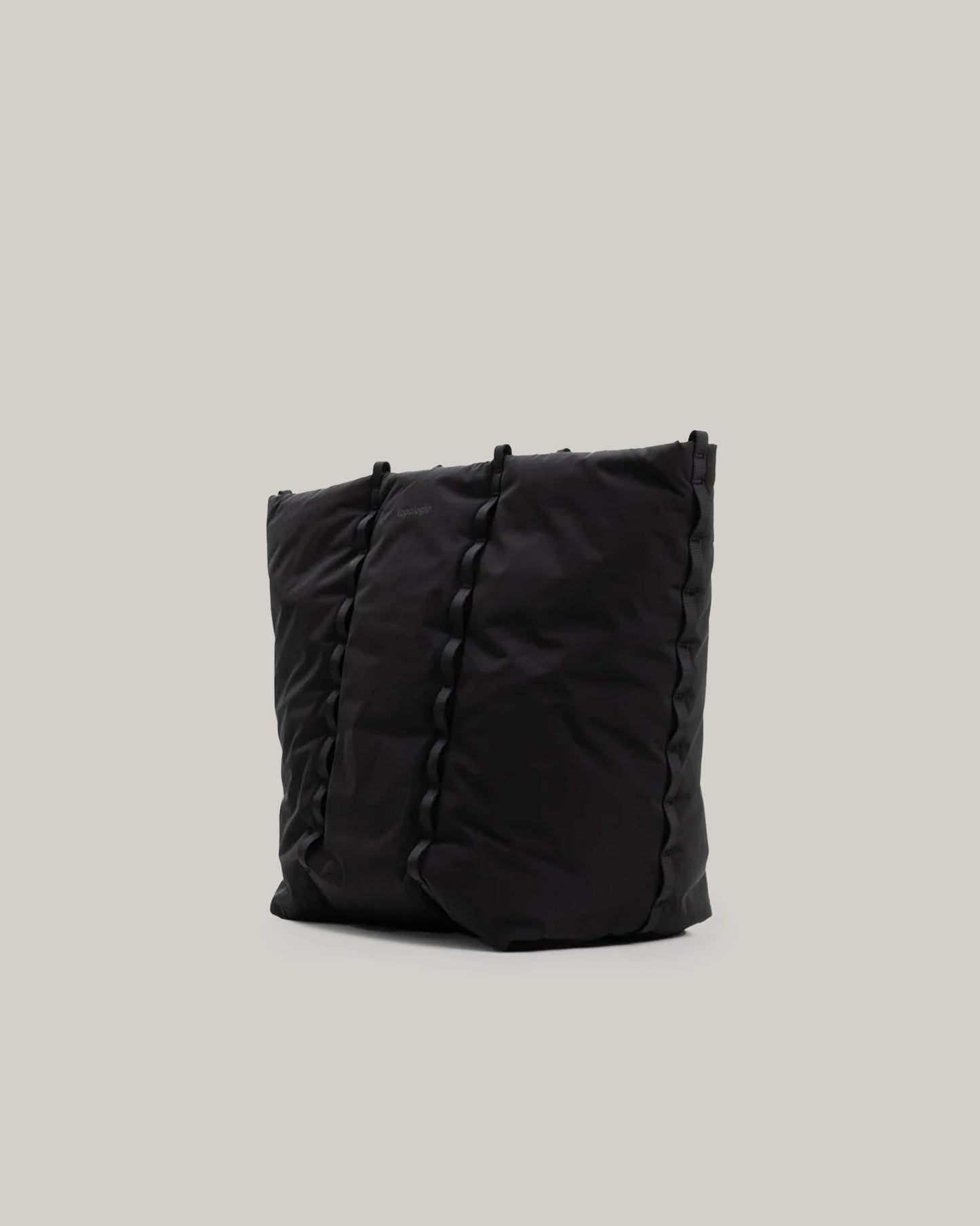 TOPOLOGIE CLOUD TOTE BLACK TECH SATEEN