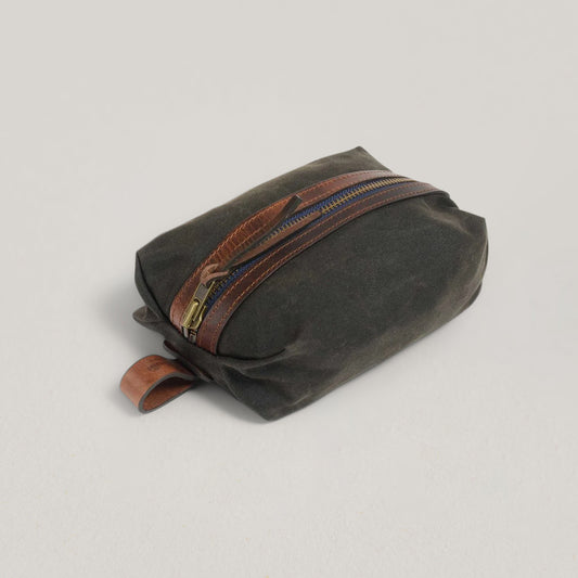 A bag designed around a hard case! — BLAQPAKS